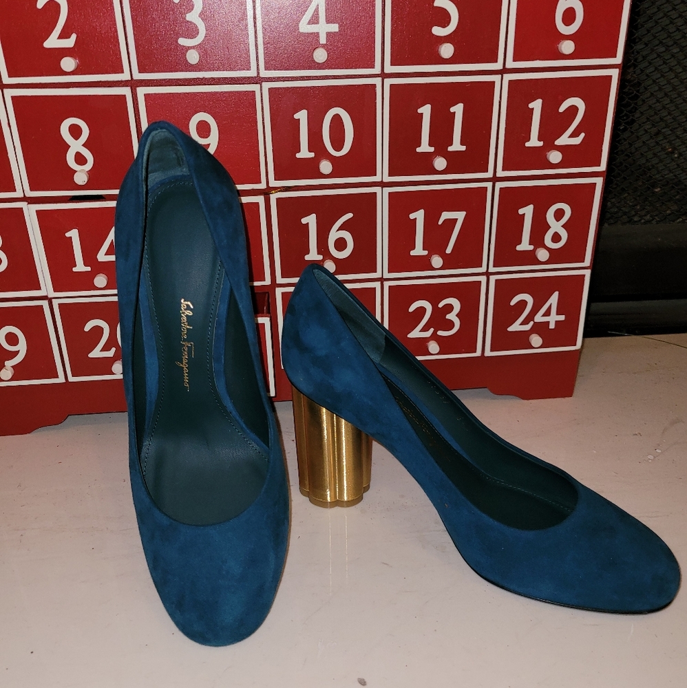 Salvatore Ferragamo Teal suede pump gold heel